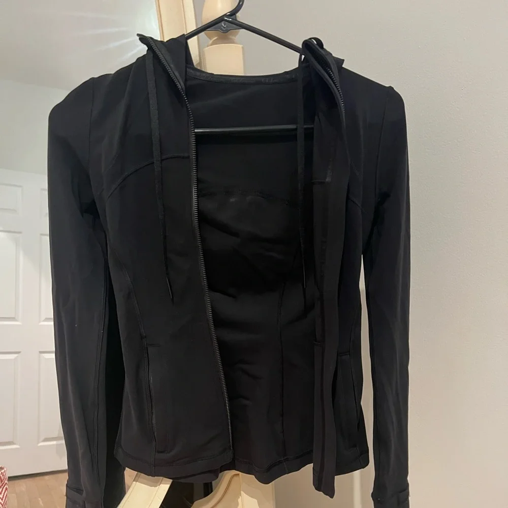 Lululemon Define Jacket - Picture 2 of 4